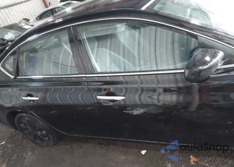 2017 Nissan Sentra S z USA, uszkodzony, nr VIN 3N1AB7AP3HY301949